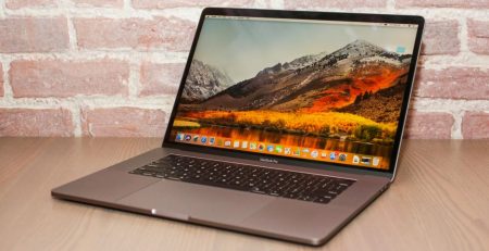 MacBook Pro 15 inch (2018)(Ảnh: Cnet.com)